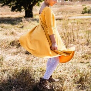 Alice and Ames Yellow Twirl Dress Sz 7